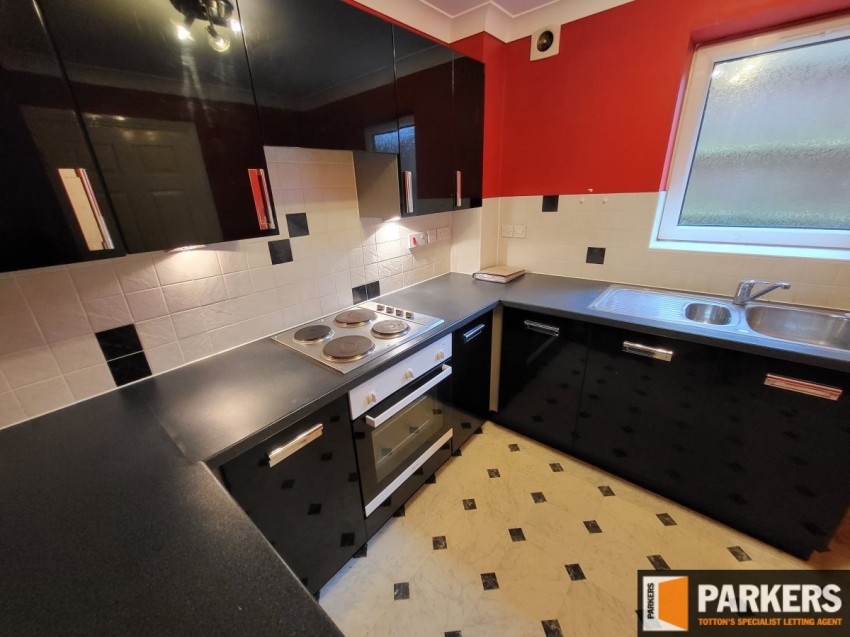 Images for 23-25 Firgrove Road, Freemantle