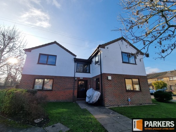 Elliot Close, Totton