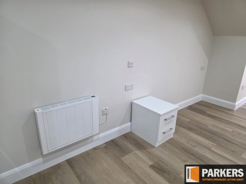 Images for 22-24 Commercial Road, Totton