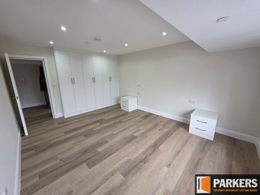 Images for 22-24 Commercial Road, Totton