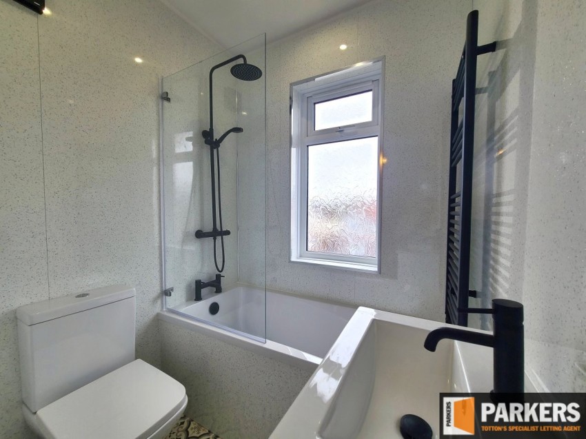 Images for King Georges Avenue, Shirley